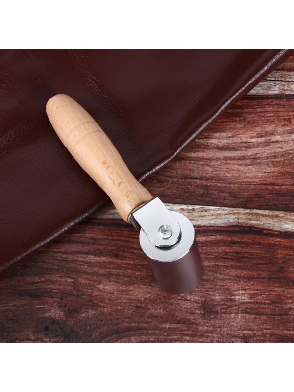 Роллер для клеевых работ с кожей, 16,5 × 6 см, цвет серебряный