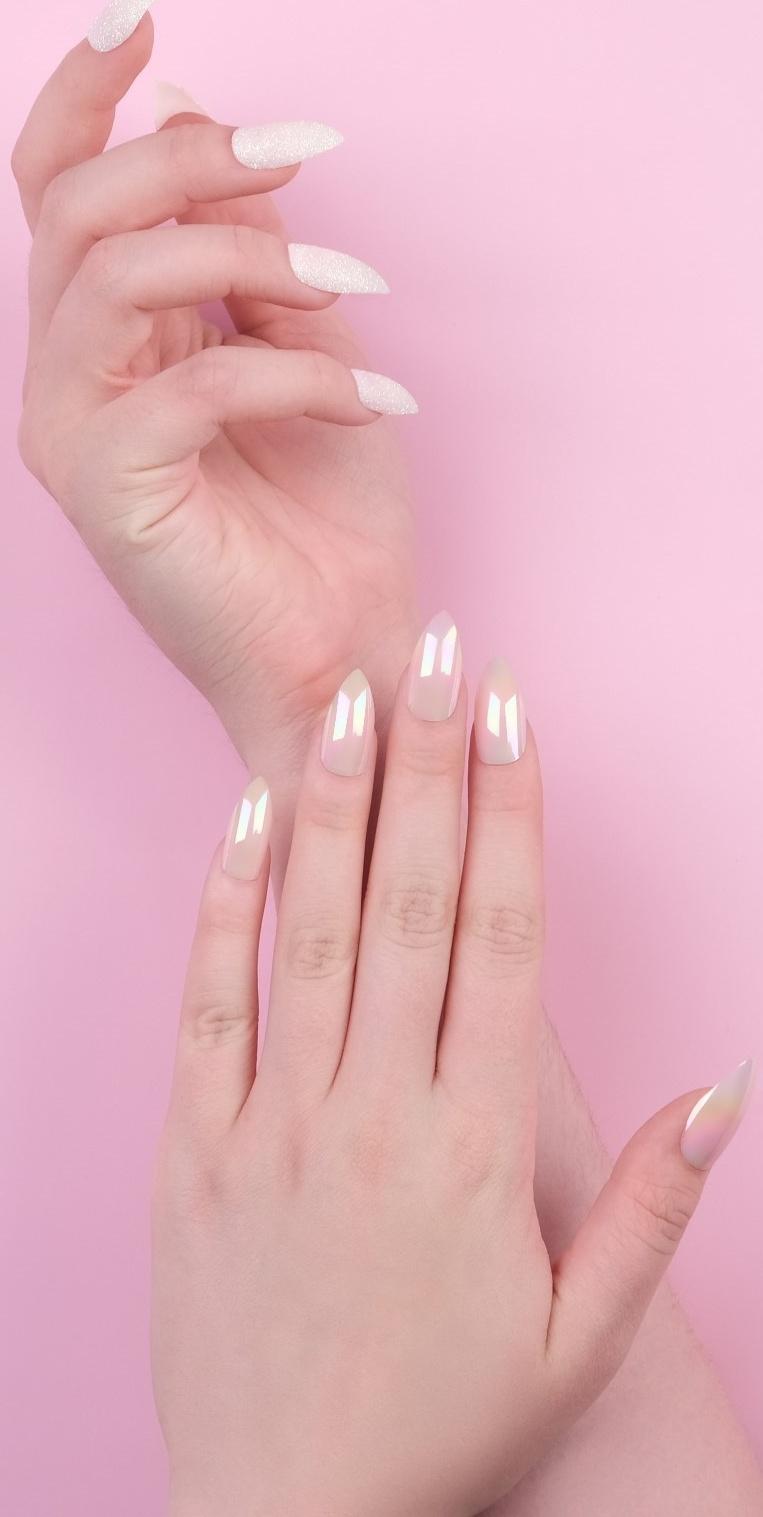 Накладные ногти, 24 шт, с клеевыми пластинами, форма миндаль, блёстки/голография, цвет белый