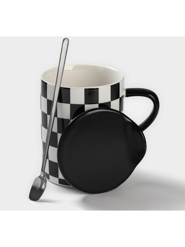 Кружка керамическая с ложкой «Абстракт», 400 мл, цвет чёрный и белый