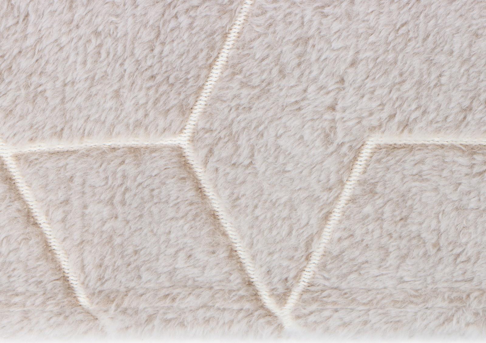 Плед светящийся Casa Conforte Stella Geometry, 150х200 см, цвет беж, фланель 190 гр/м, полиэстер