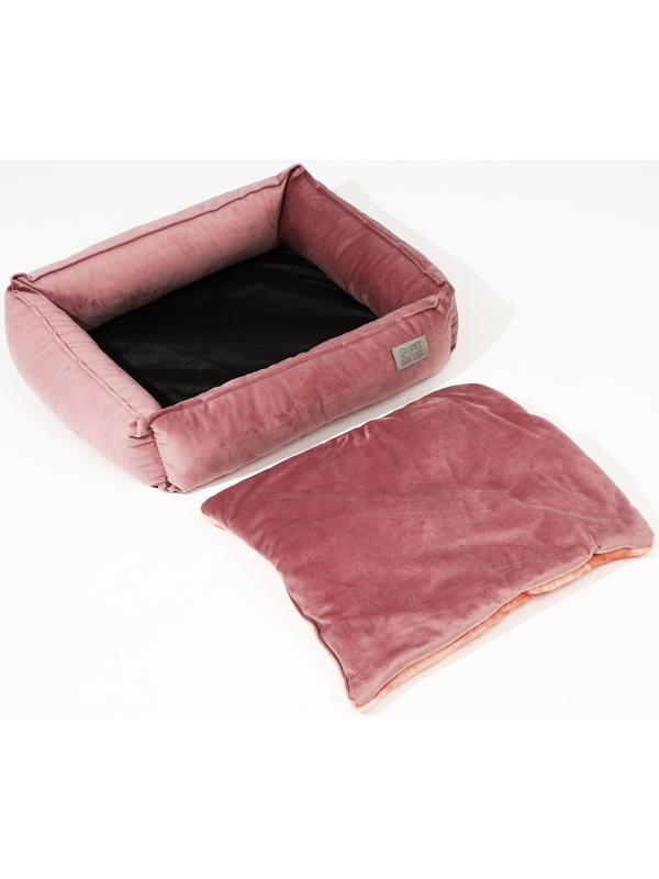 Лежанка для кошек и собак велюровая Pet Lab, 45 х 40 х 15 см, розовая