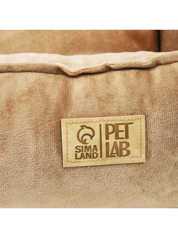 Лежанка для кошек и собак велюровая Pet Lab, 55 х 50 х 15 см, бежевая