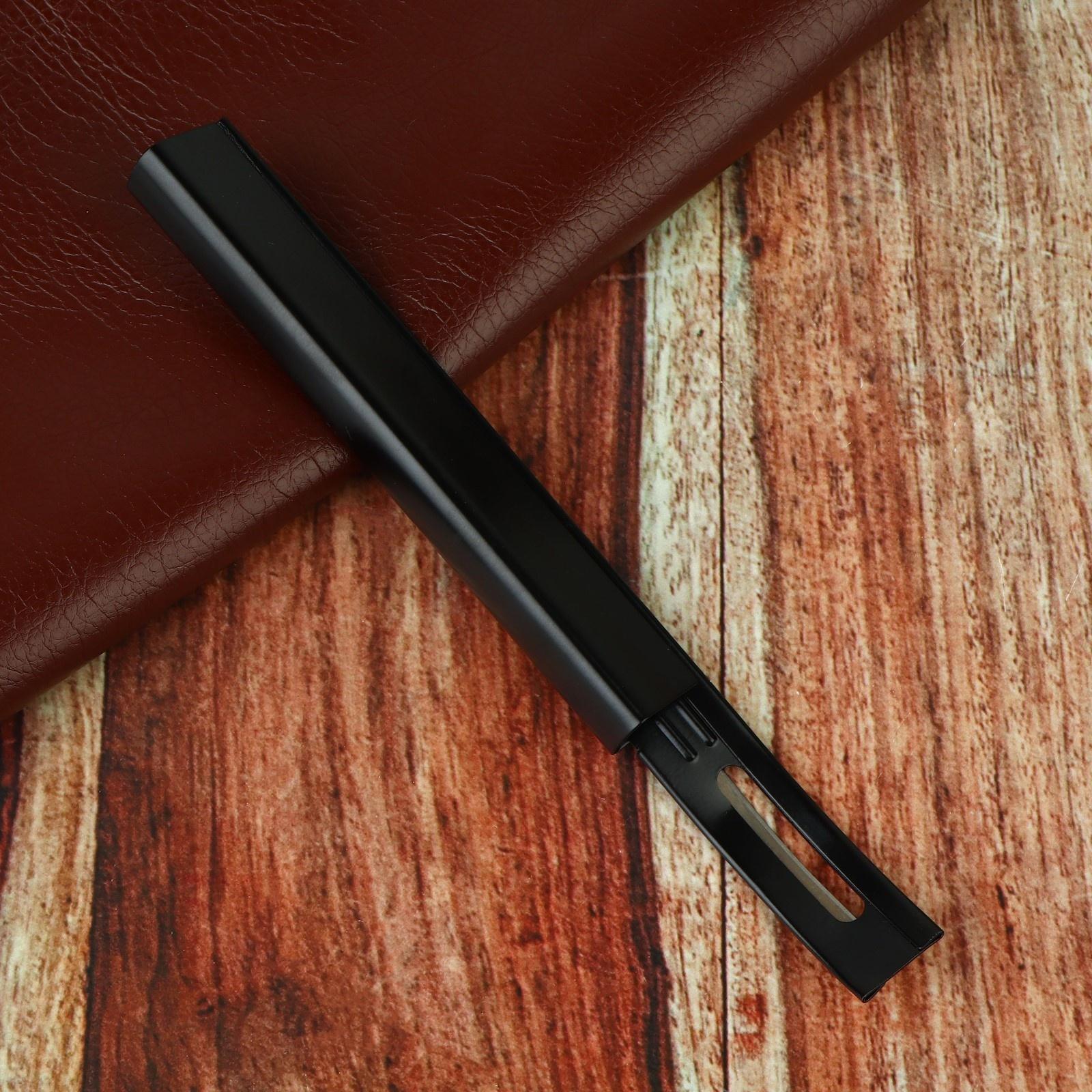 Рубанок для обработки краёв кожи, с тремя сменными лезвиями, 17,2 см, цвет чёрный