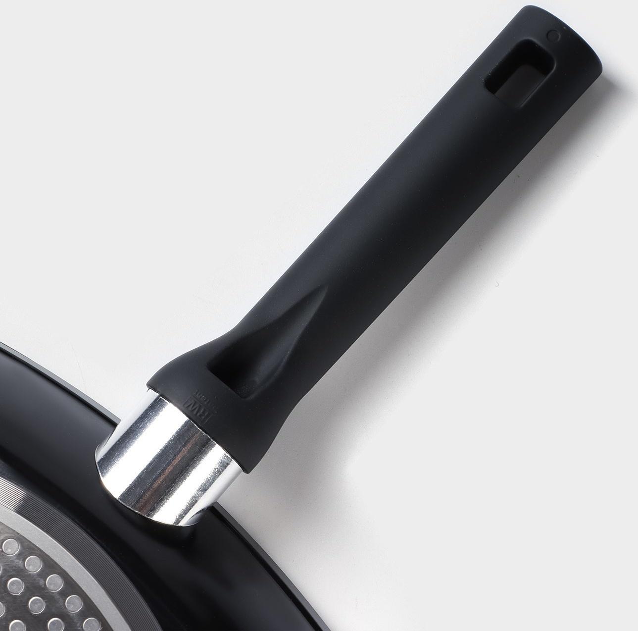 Сковорода гриль квадратная Magistro Warrior, 28×28 см, антипригарное покрытие, индукция