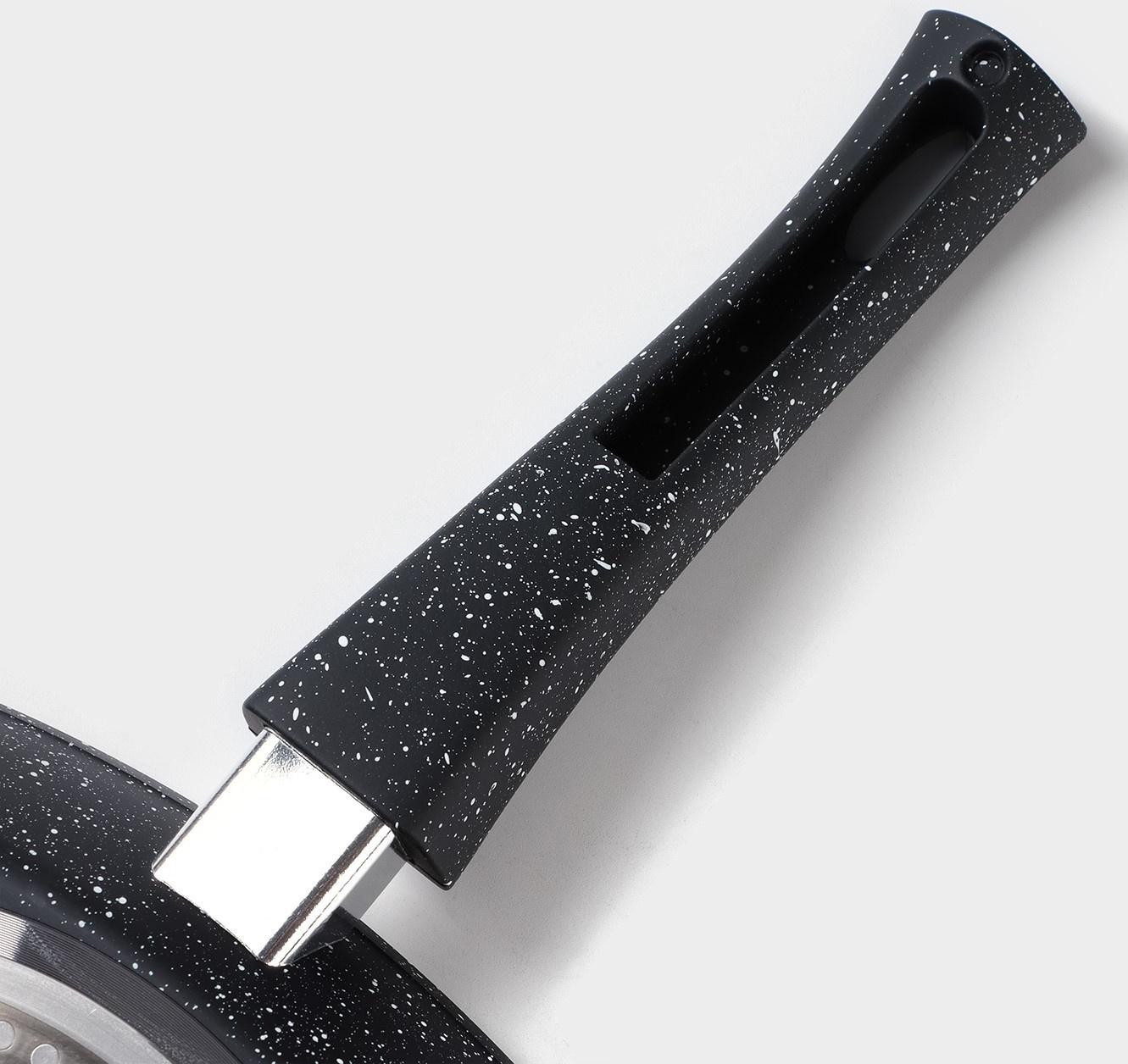 Сковорода гриль квадратная Magistro Dark, 24×24 см, ручка съёмная soft-touch, антипригарное покрытие, индукция