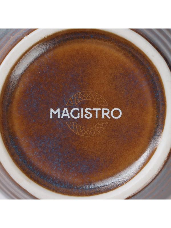 Кружка фарфоровая Magistro Garland, 320 мл, цвет синий