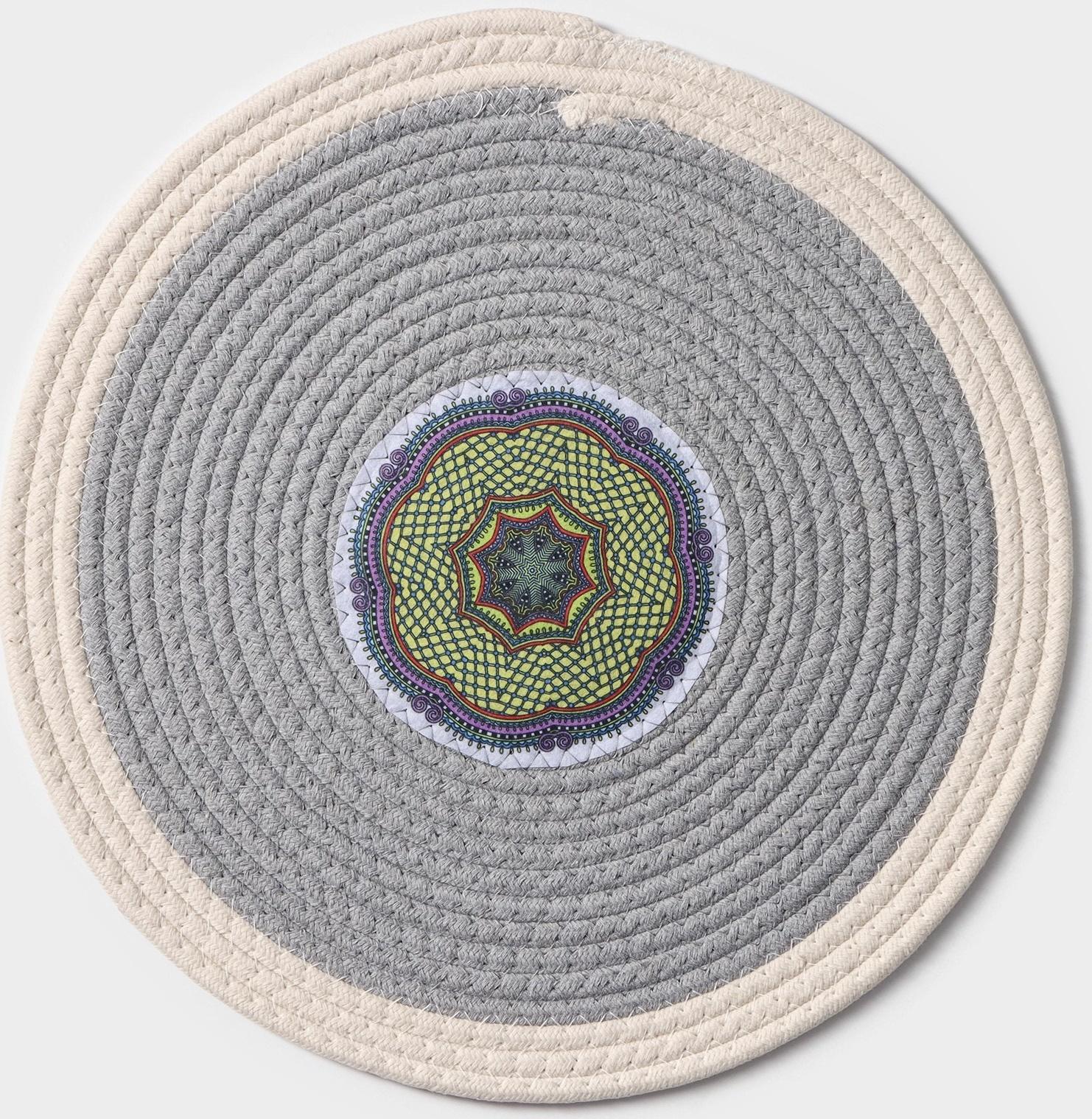 Салфетка сервировочная на стол Доляна «Мира», d=38 см, хлопок, цвет серый, рисунок МИКС