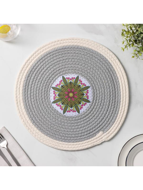 Салфетка сервировочная на стол Доляна «Мира», d=38 см, хлопок, цвет серый, рисунок МИКС