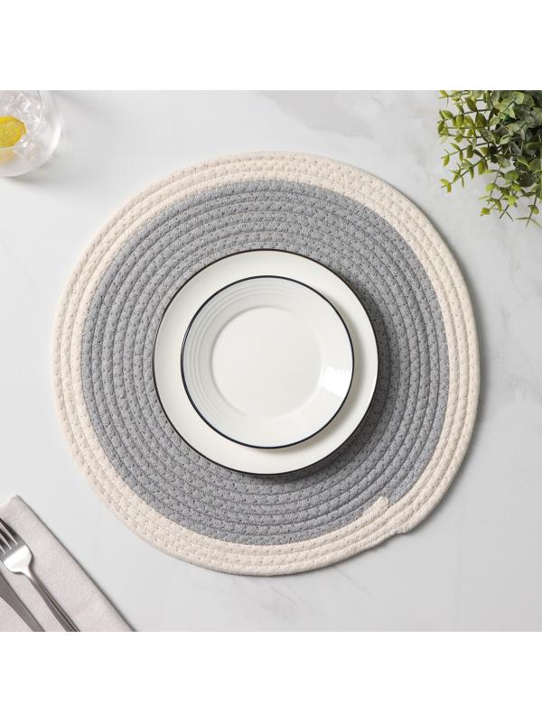 Салфетка сервировочная на стол Доляна «Мира», d=38 см, хлопок, цвет серый, рисунок МИКС