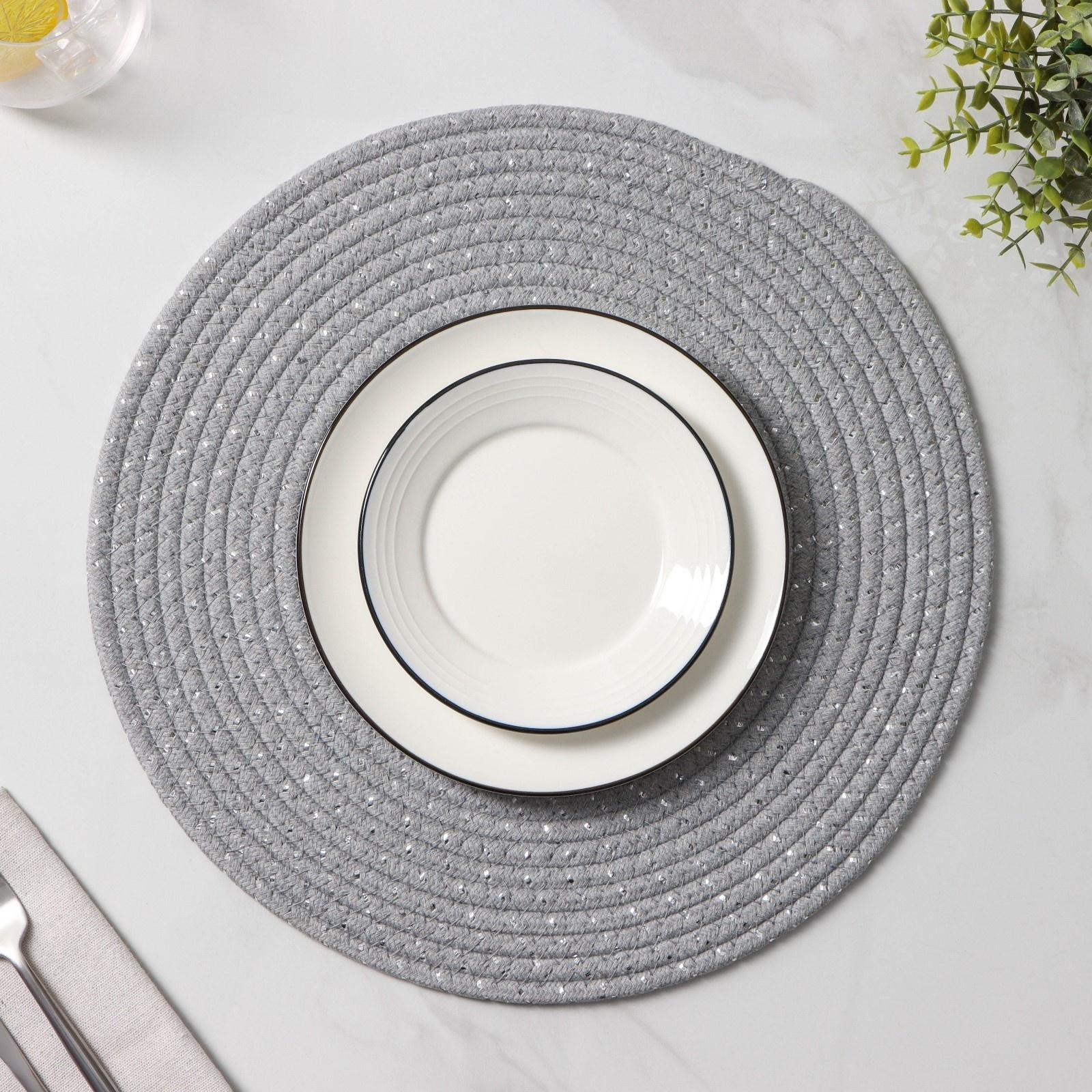 Салфетка сервировочная на стол Доляна «Блеск», d=37 см, хлопок, цвет серый