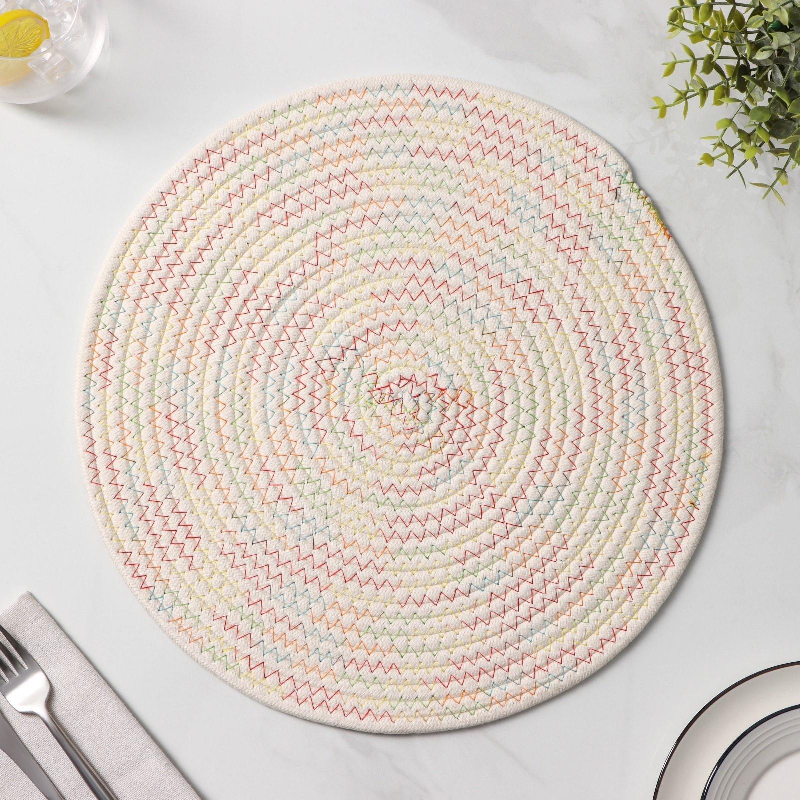 Салфетка сервировочная на стол Доляна «Радуга», d=38 см, хлопок, цвет белый