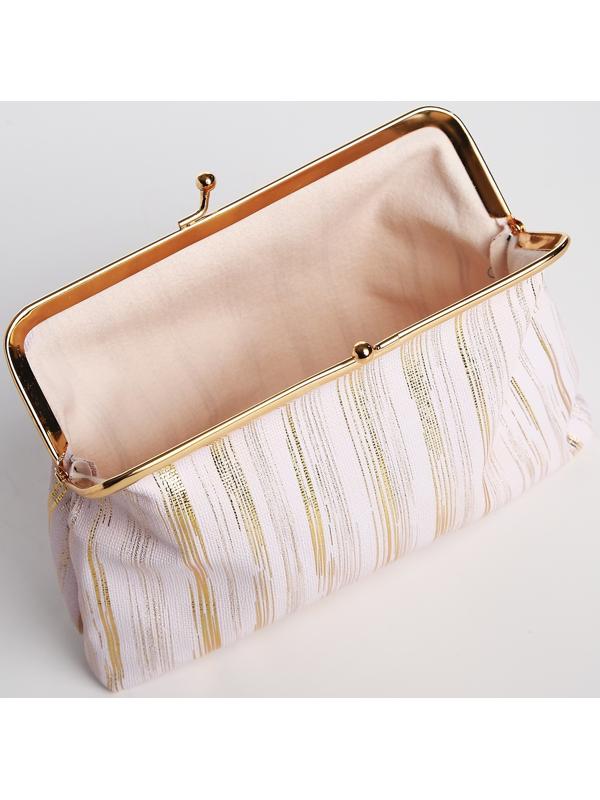 Косметичка на фермуаре, цвет белый