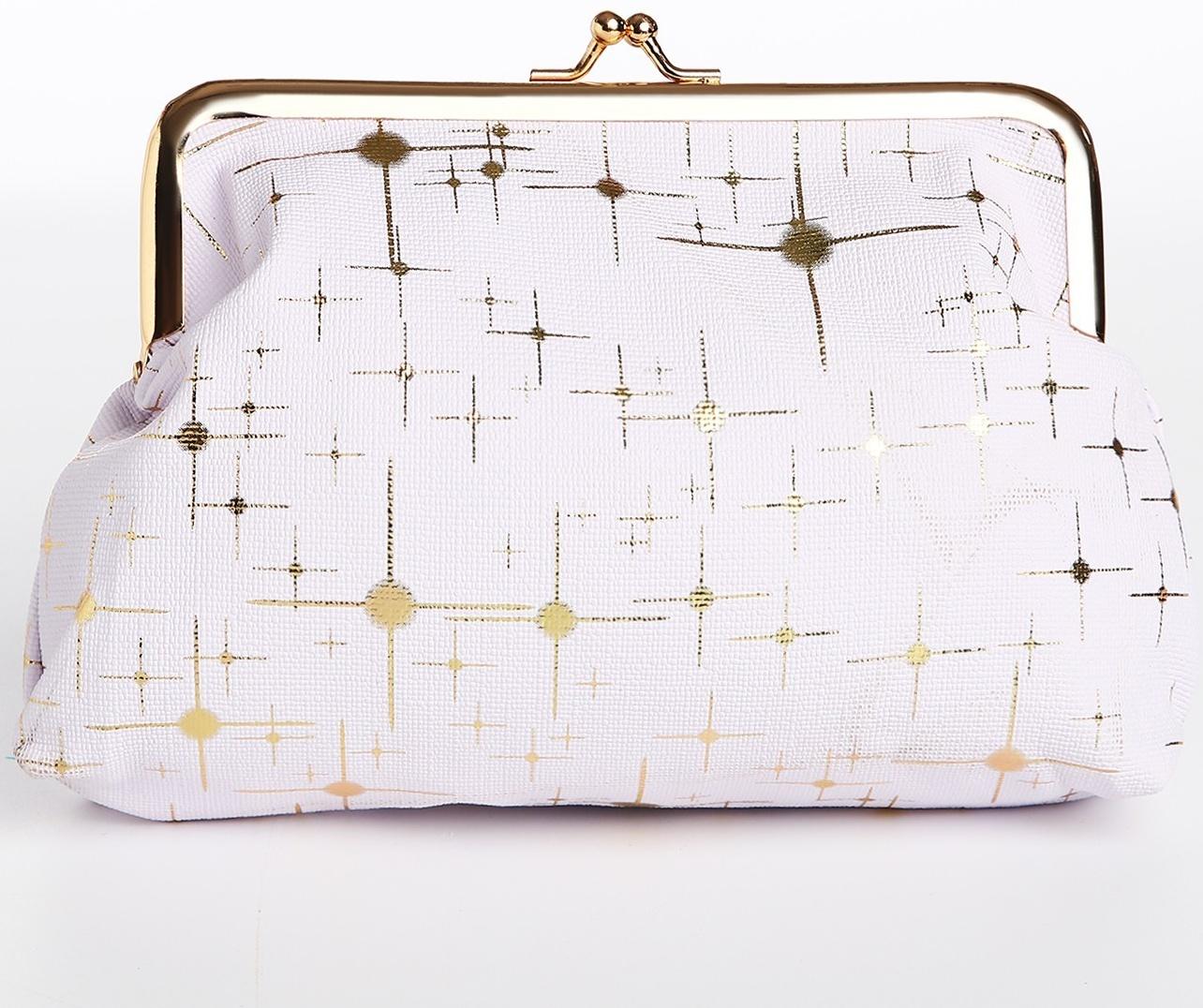 Косметичка на фермуаре, цвет белый