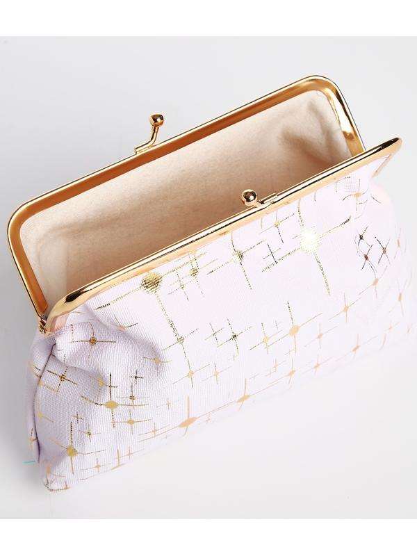 Косметичка на фермуаре, цвет белый