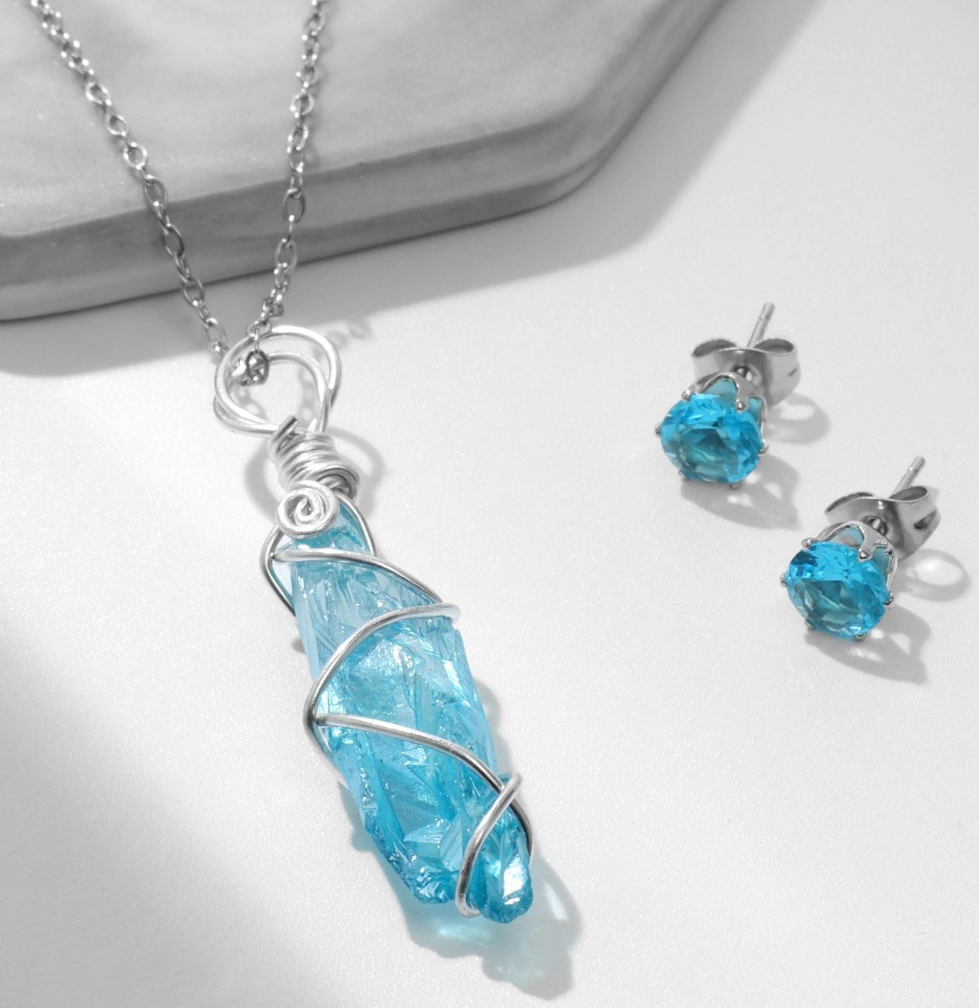 Гарнитур 2 предмета: серьги, кулон 