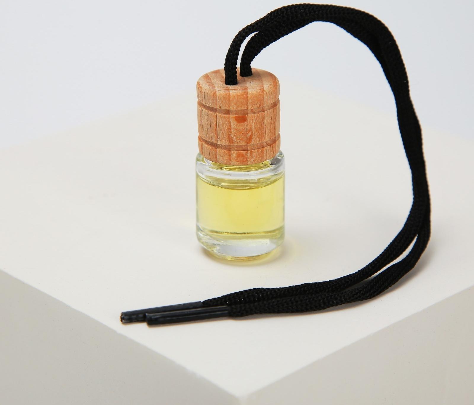 Ароматизатор в бутылке на открытке «Наш герой», 7,6 х 10,7 см