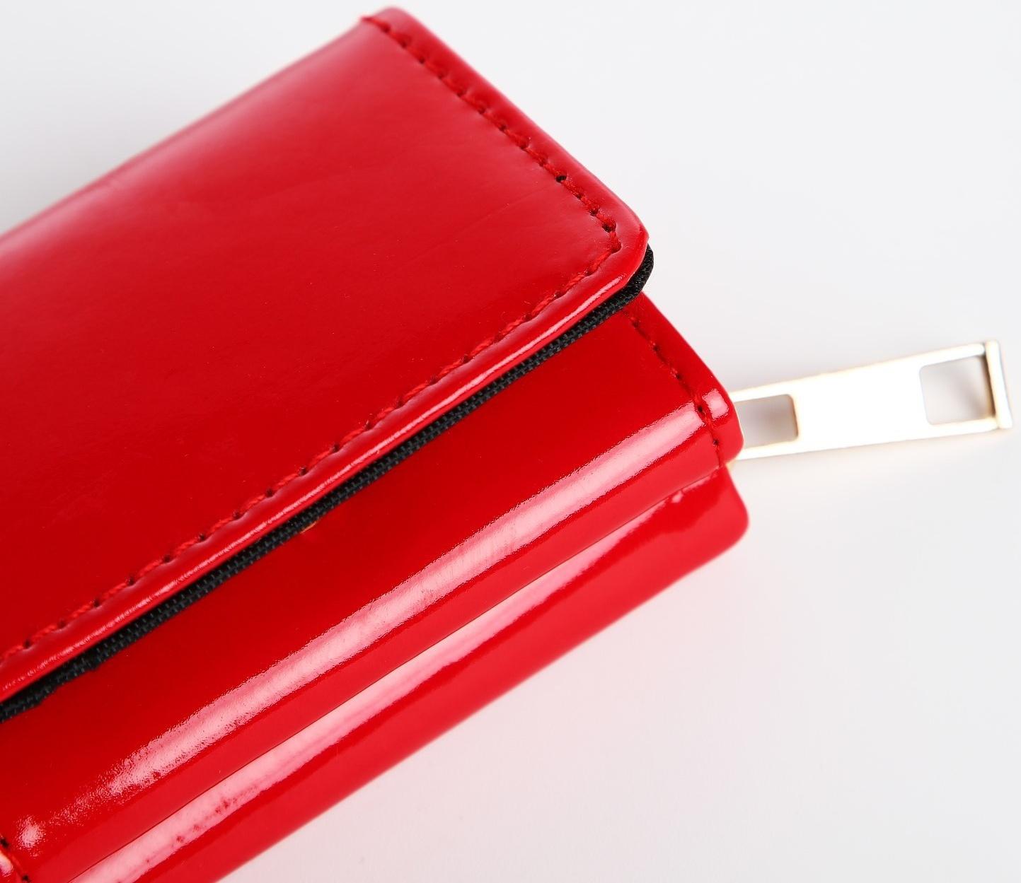 Кошелёк на кнопке, цвет красный