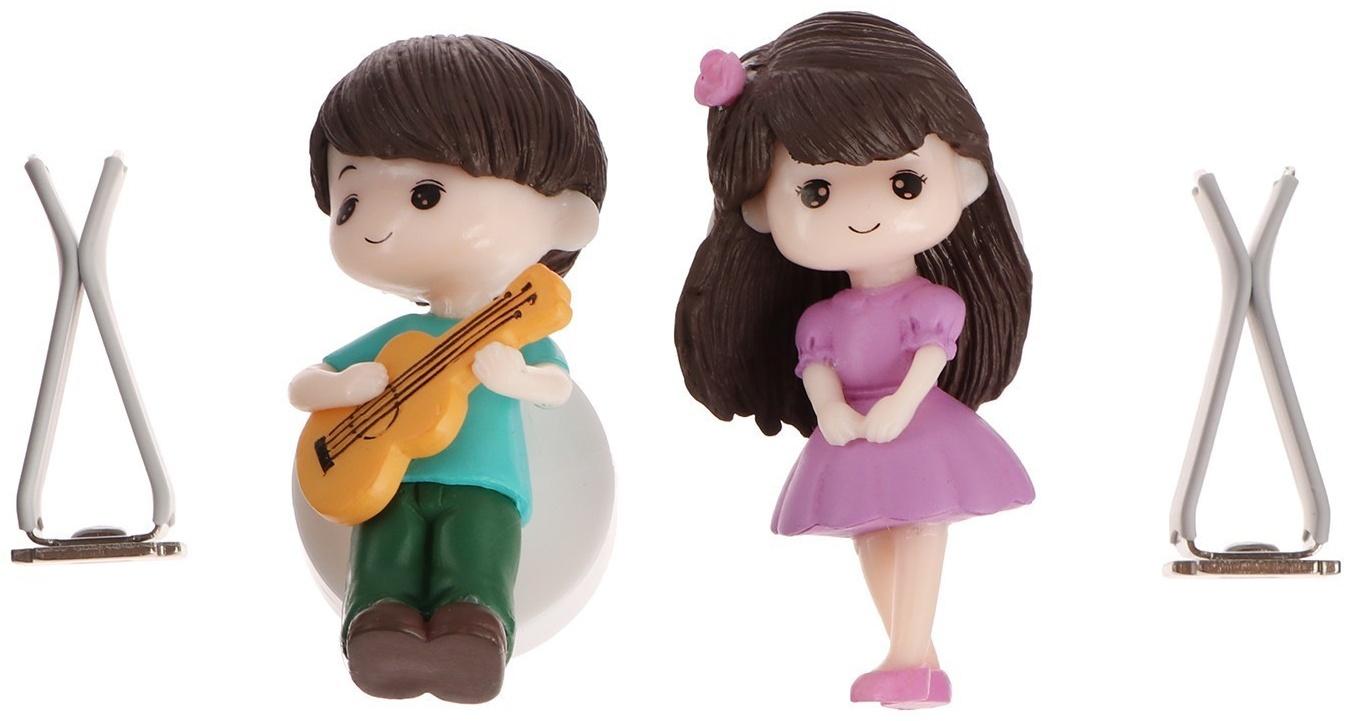 Игрушка в дефлектор авто, влюбленная парочка, к4