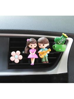 Игрушка в дефлектор авто, влюбленная парочка, к4