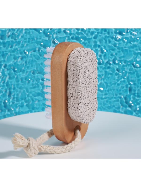 Пемза для педикюра с щёткой, с подвесом, искусственная щетина, 9,5 × 4 см, цвет коричневый