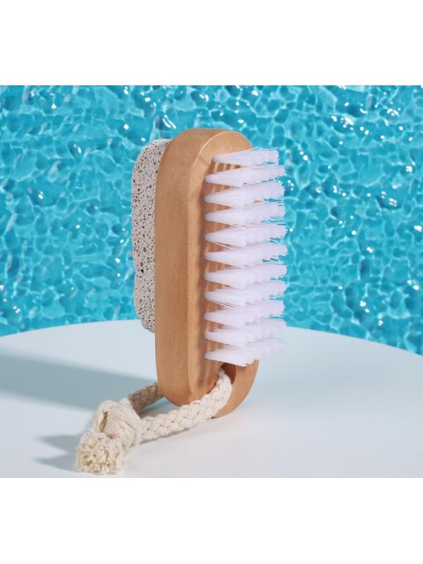 Пемза для педикюра с щёткой, с подвесом, искусственная щетина, 9,5 × 4 см, цвет коричневый