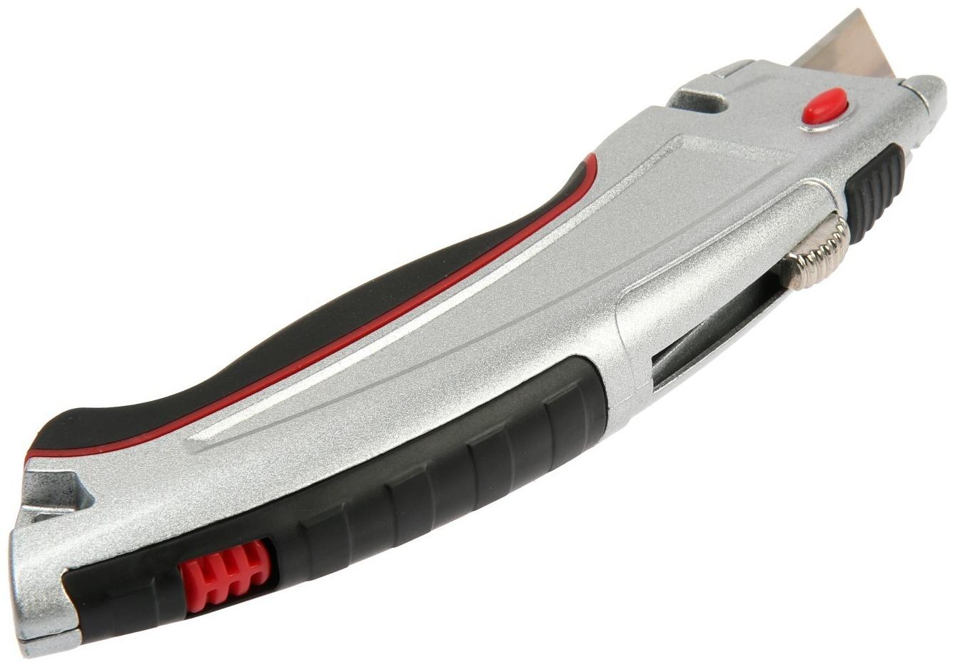 Нож трапециевидный ТУНДРА, металлический корпус, усиленный, обрезиненный, автовозврат, 19 мм   94596