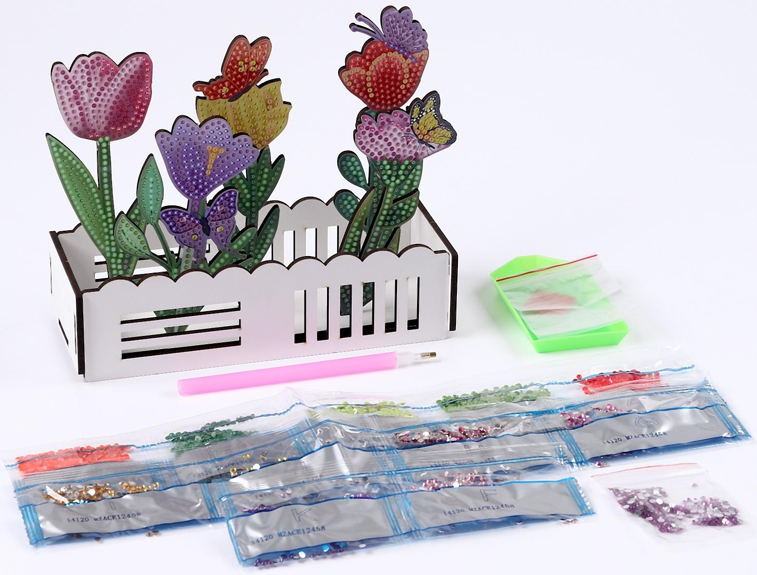 Алмазная вышивка «Цветы с бабочками в саду» интерьерный декор