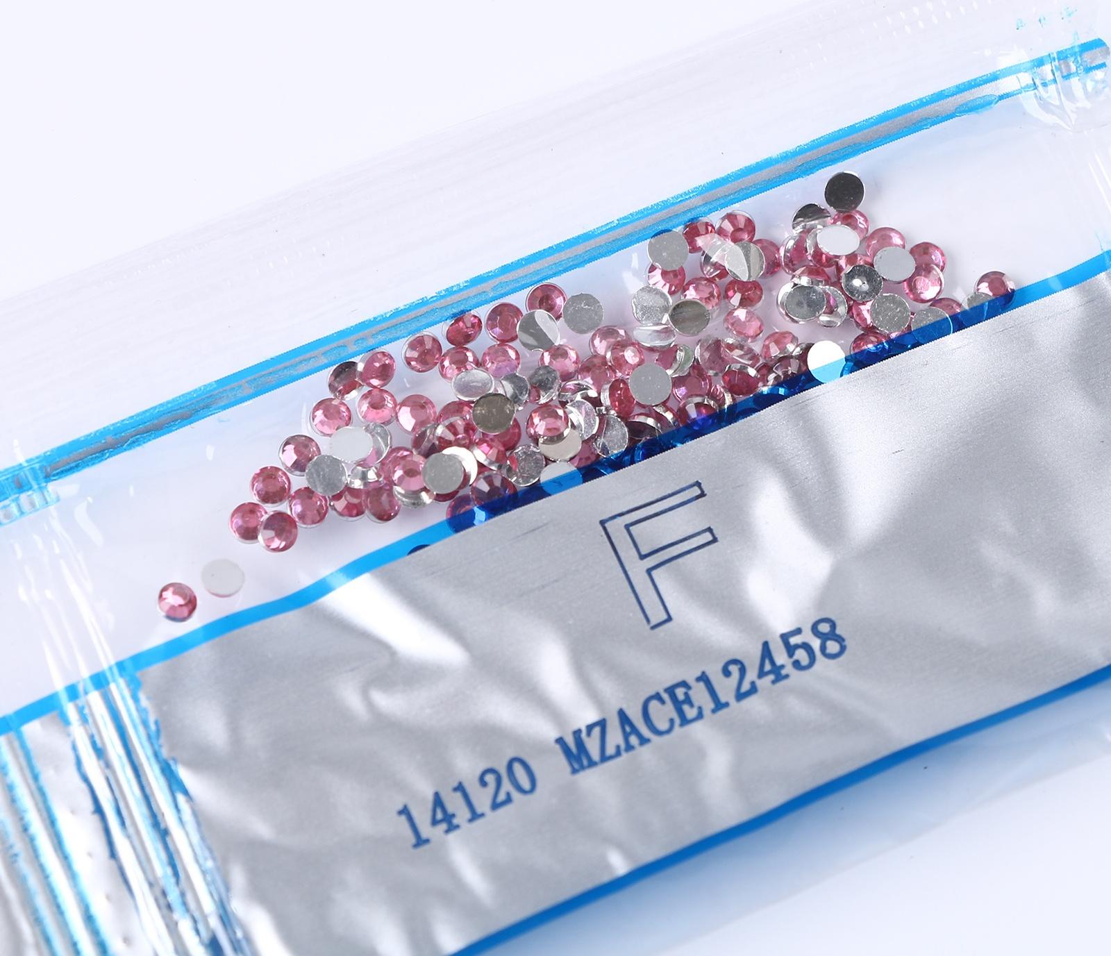 Алмазная вышивка «Цветы с бабочками в саду» интерьерный декор