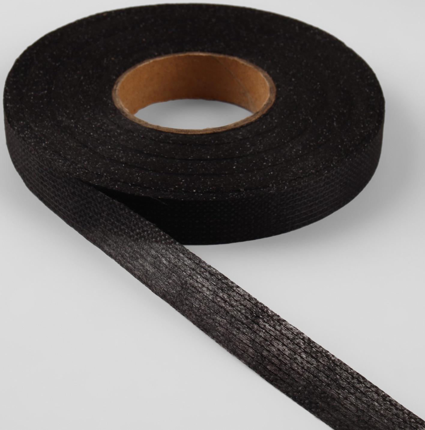 Лента клеевая нитепрошивная по долевой, 38г/кв.м, 15 мм × 50 м, цвет чёрный