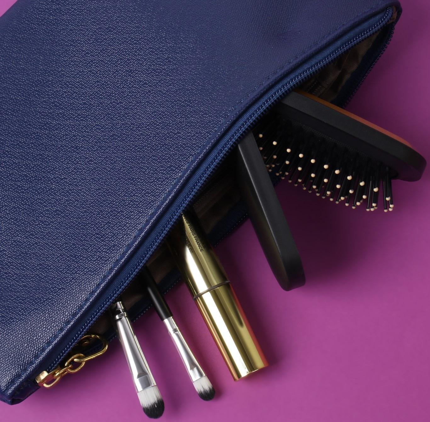 Расчёска массажная, складная, зеркалом, 9,5 × 5,5 см, цвет чёрный