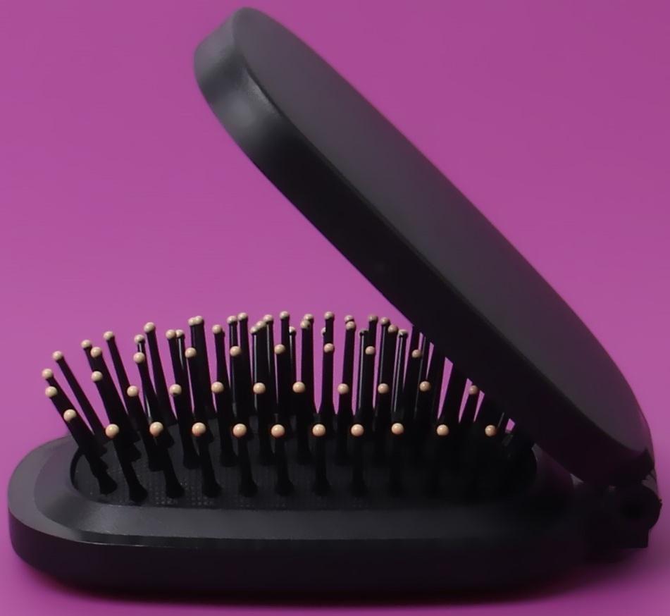 Расчёска массажная, складная, зеркалом, 9,5 × 5,5 см, цвет чёрный