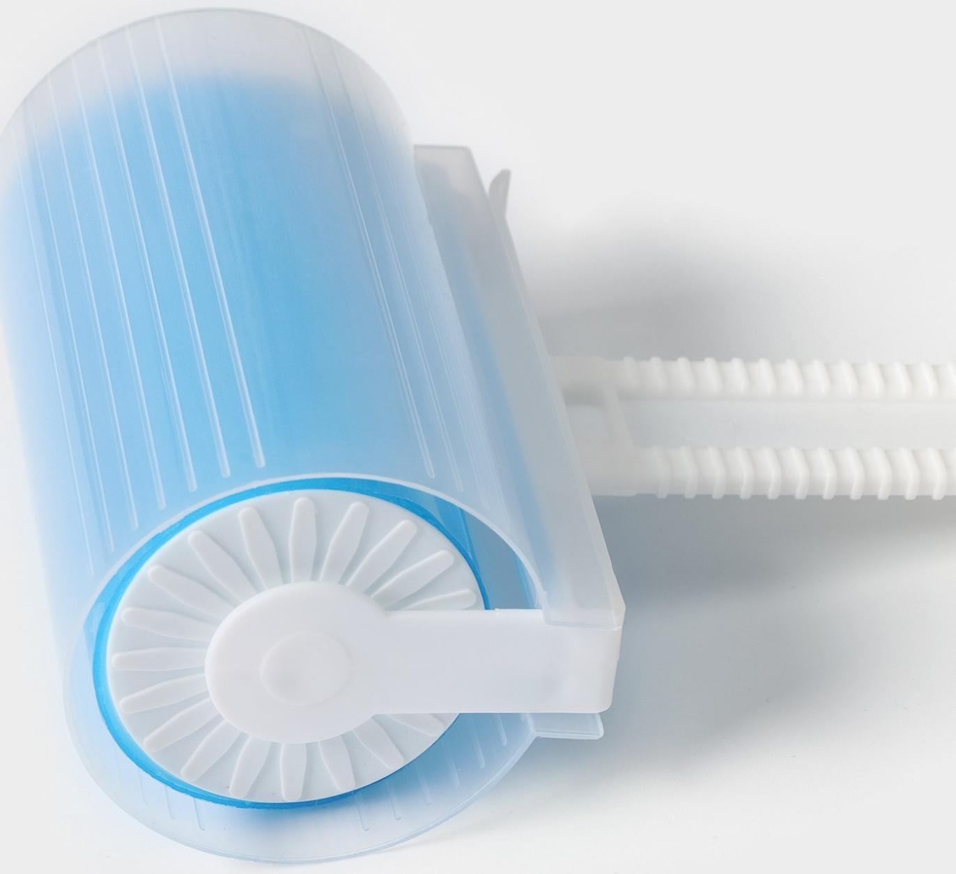 Ролик для чистки одежды в футляре силиконовый, 17×11×6 см, цвет голубой