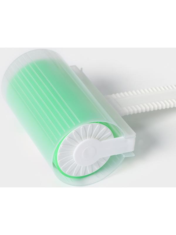 Ролик для чистки одежды в футляре силиконовый, 17×11×6 см, цвет зелёный