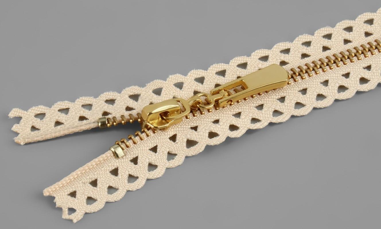 Молния металлическая, №3, неразъёмная, замок автомат, 30 см, цвет бежевый/золотой