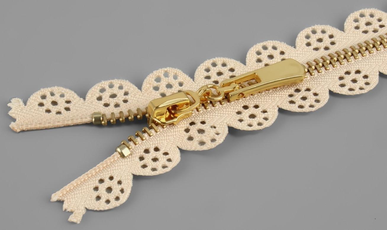 Молния металлическая, №3, неразъёмная, замок автомат, 30 см, цвет бежевый/золотой