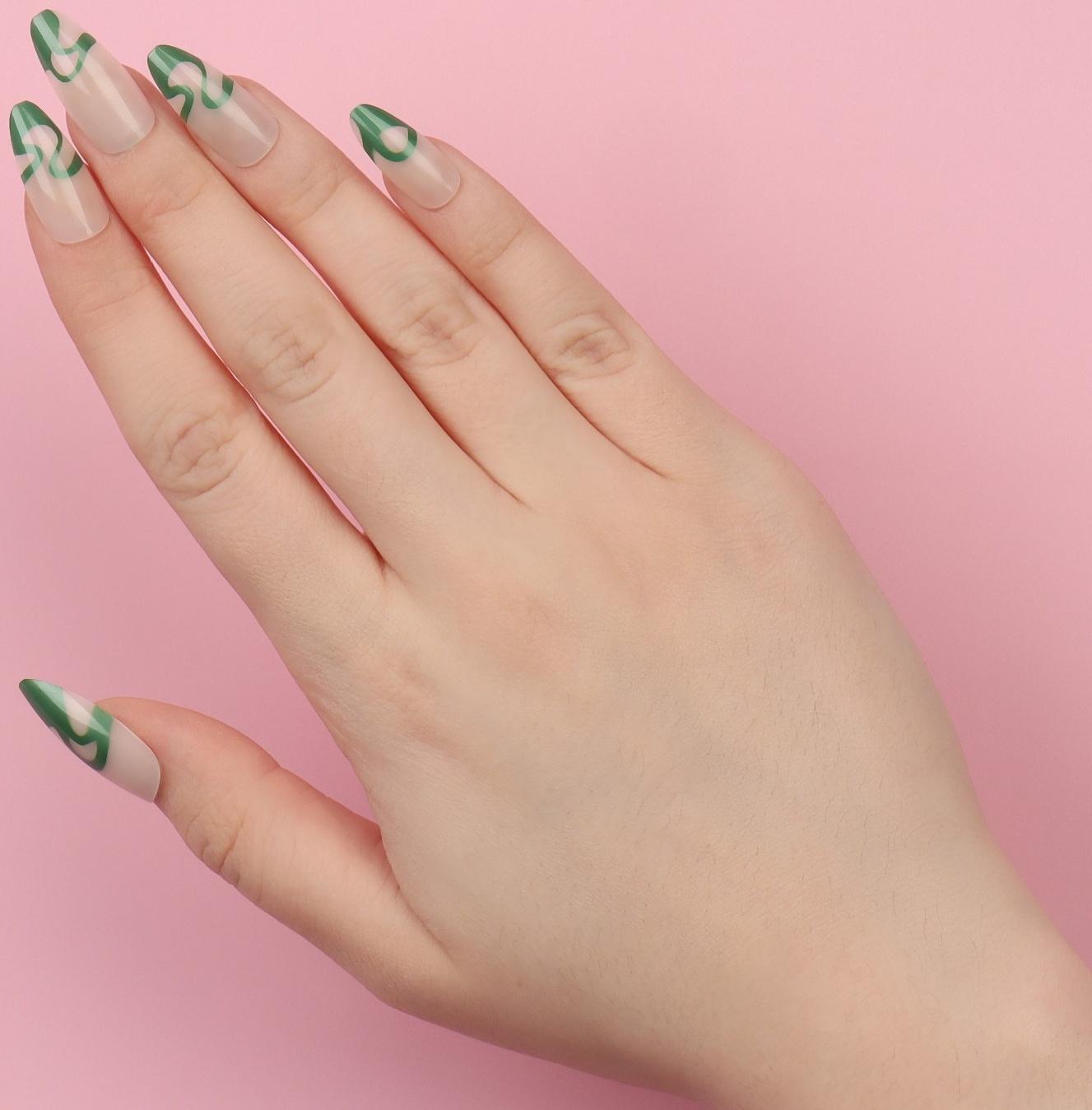 Накладные ногти «Pattern», 24 шт, с клеевыми пластинами, форма миндаль, цвет молочный/зелёный