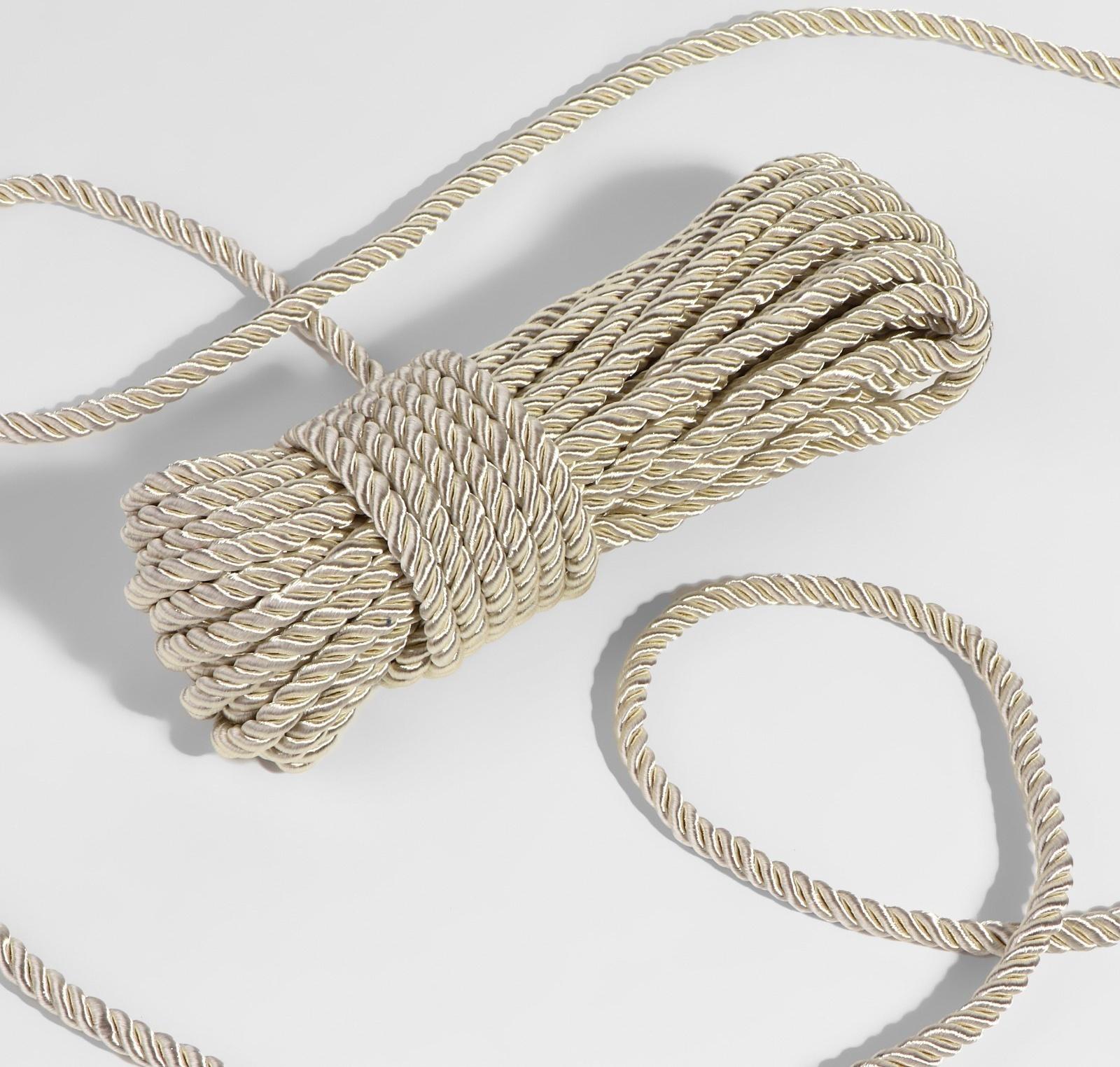 Шнур витой, d = 5 мм, 9 ± 1 м, цвет перламутровый