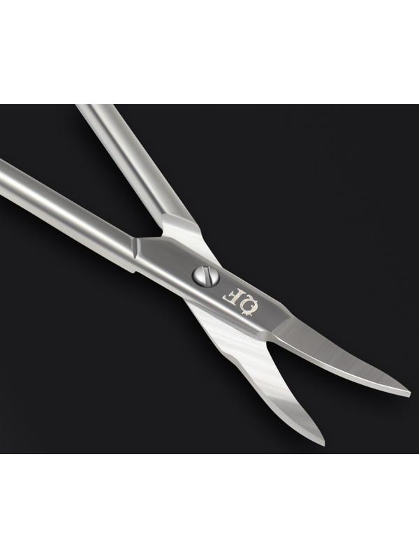 Ножницы маникюрные «Premium», загнутые, узкие, 9,5 см, на блистере, цвет серебристый