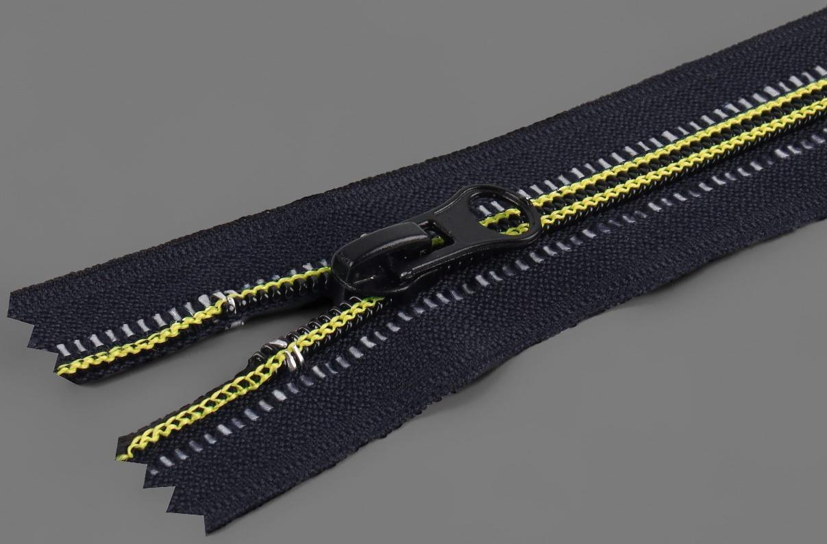 Молния «Спираль», светоотражающая, №5, неразъёмная, замок автомат, 18 см, цвет чёрный/зелёный