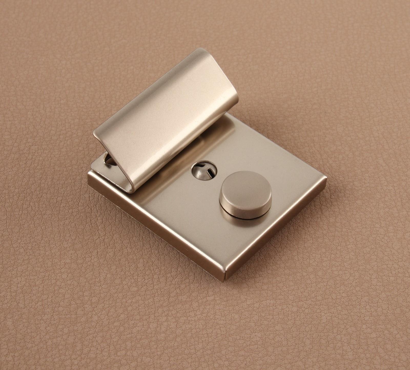 Застёжка для сумки, 3,8 × 4 см, цвет жемчужный серебряный