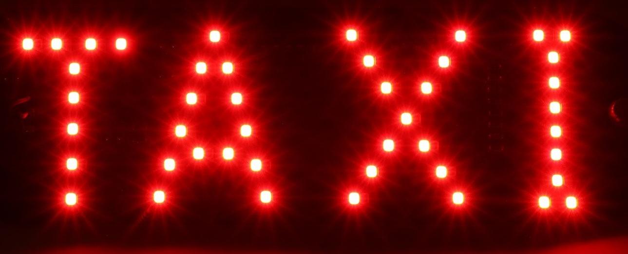 Светодиодный знак такси 12 В, 19×6,3 см, прикуриватель, зеленый/красный