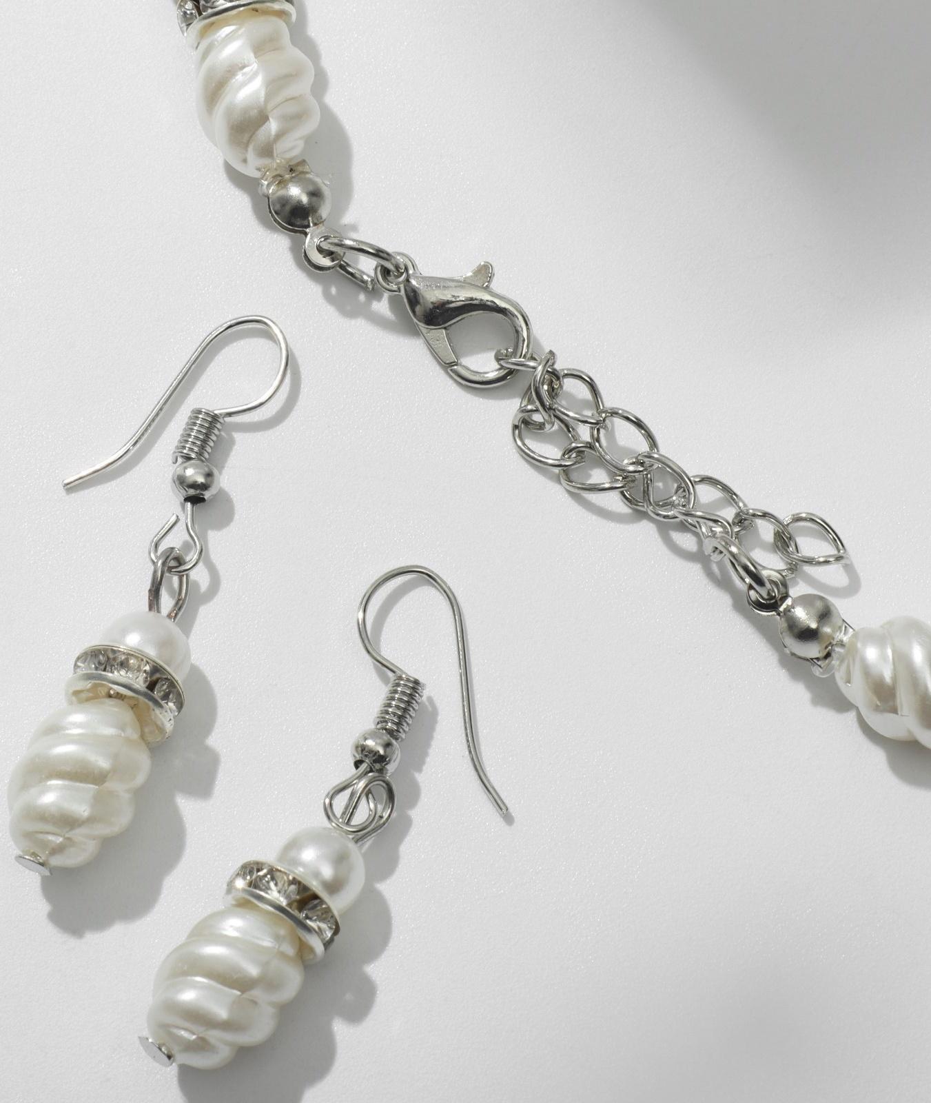 Набор 3 предмета: серьги, бусы, браслет 