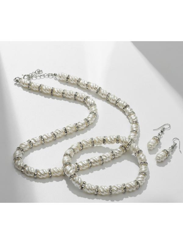 Набор 3 предмета: серьги, бусы, браслет 