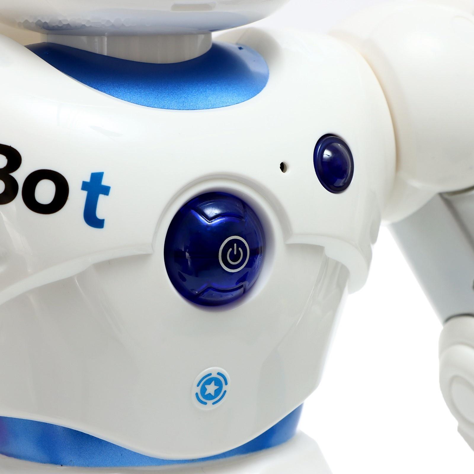 Робот «Карл», на радиоуправлении, интерактивный, световые, звуковые эффекты, работает от аккумулятора