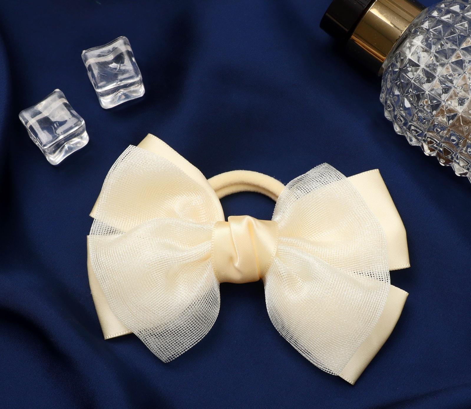 Резинка для волос бант 