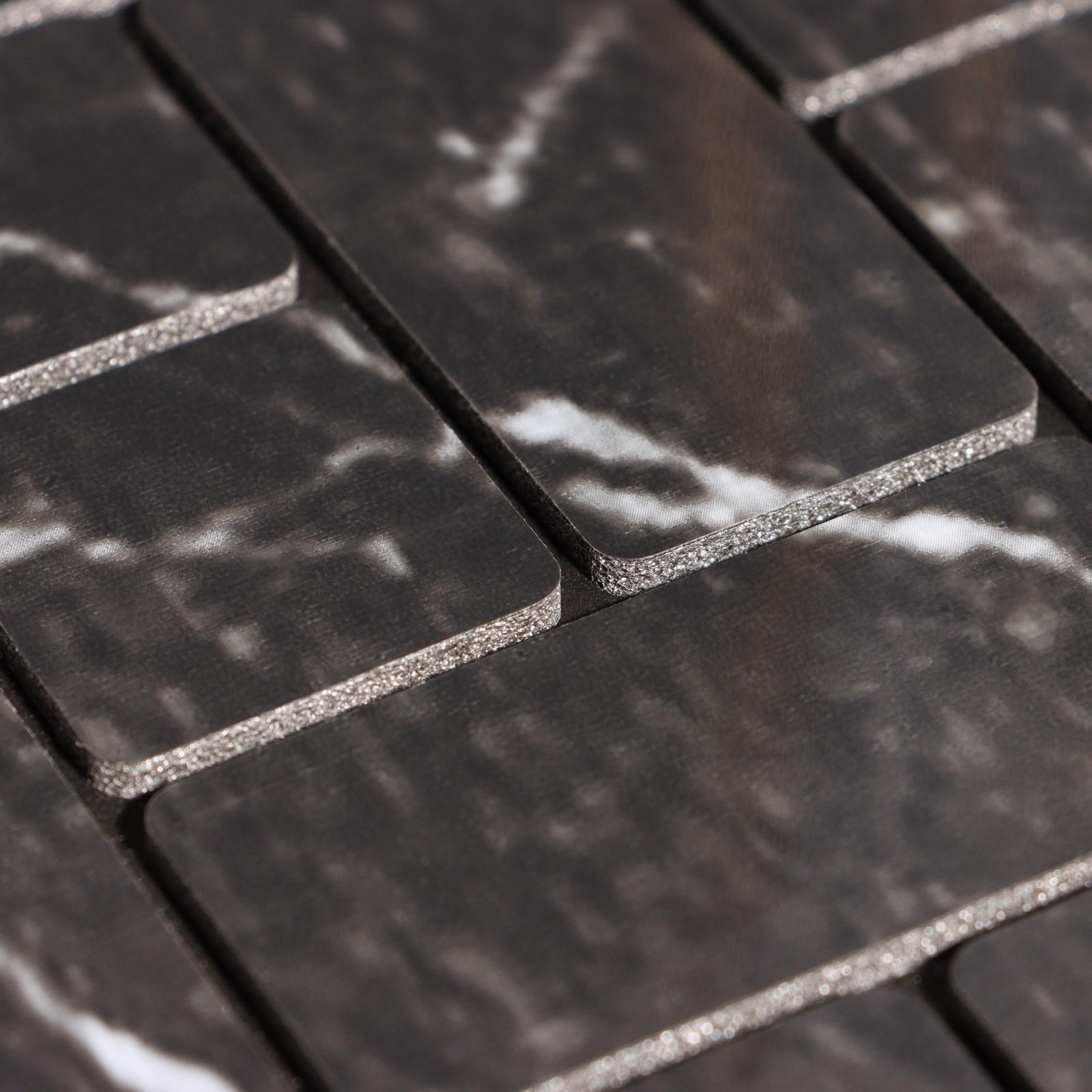 Панель самоклеящаяся 30*30см мягкая, клетка черная