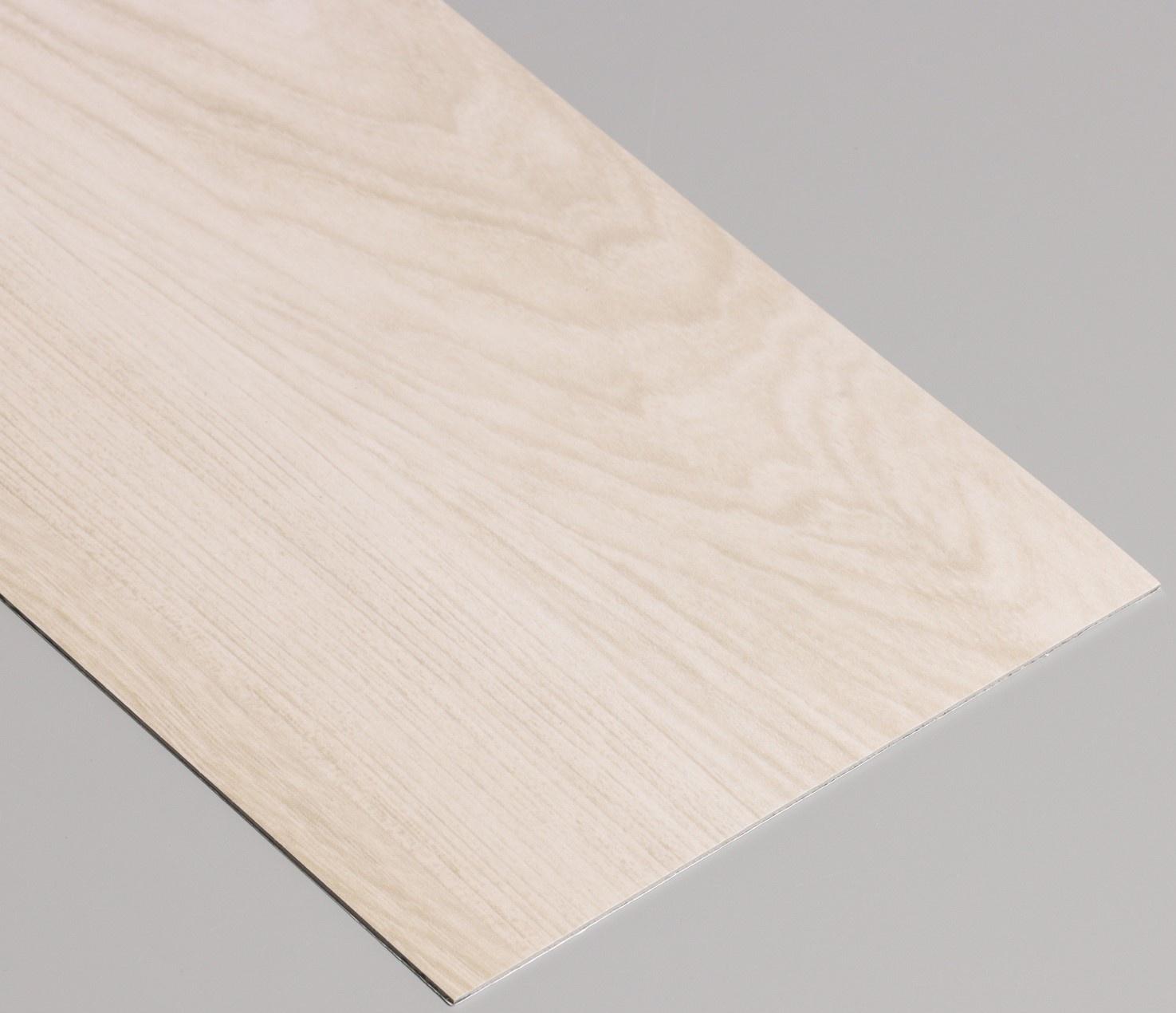 Плитка виниловая самоклеящаяся 91*15см светлая