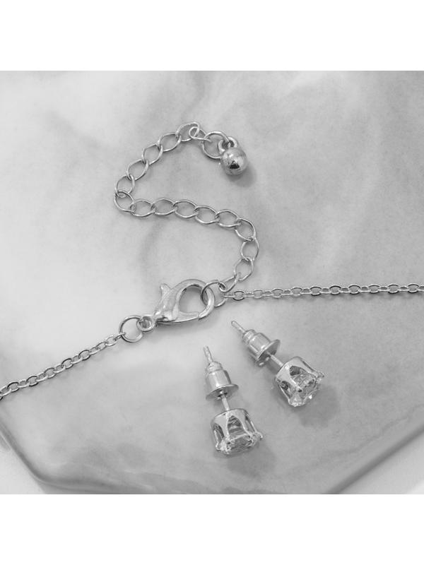 Гарнитур 2 предмета: серьги, кулон 