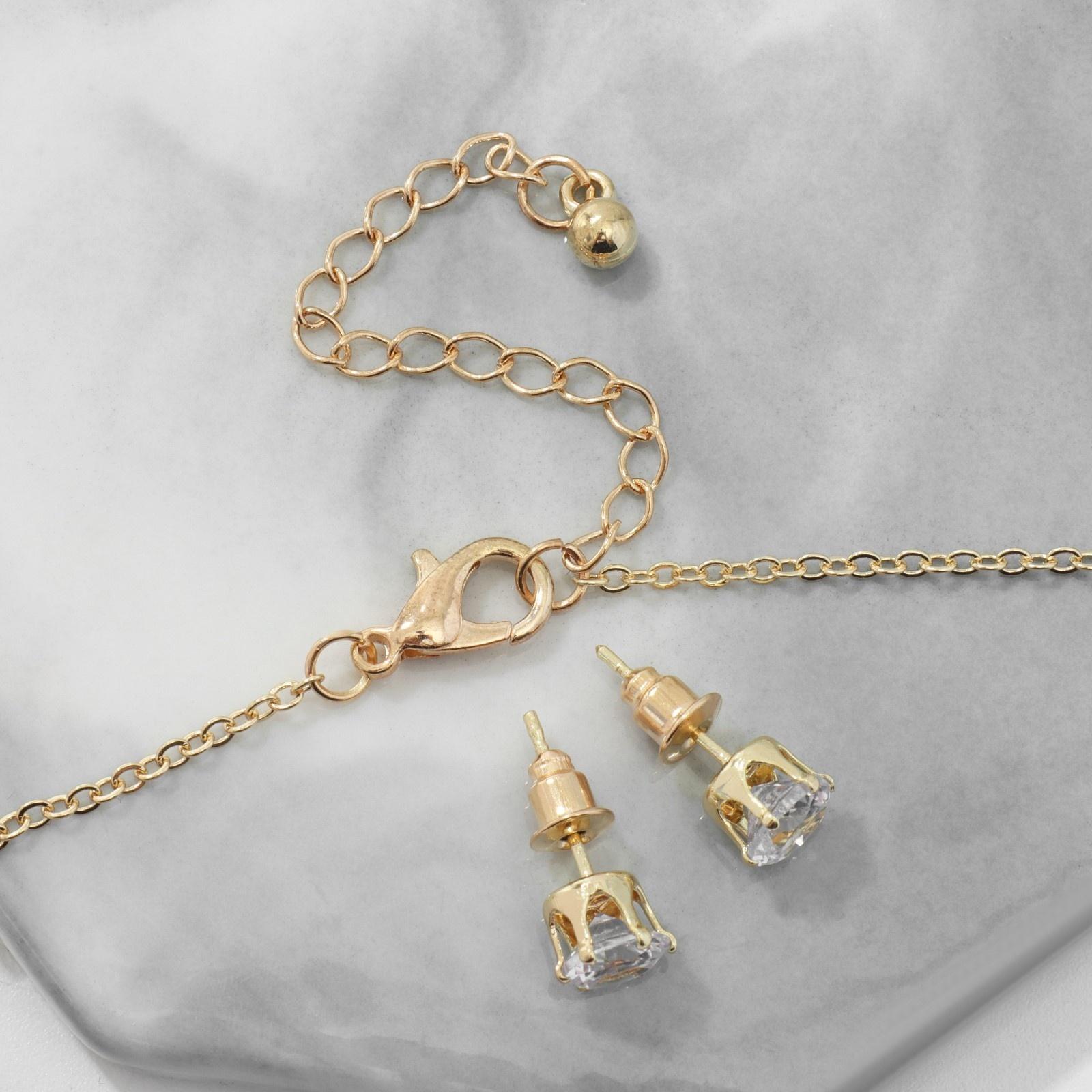 Гарнитур 2 предмета: серьги, кулон 