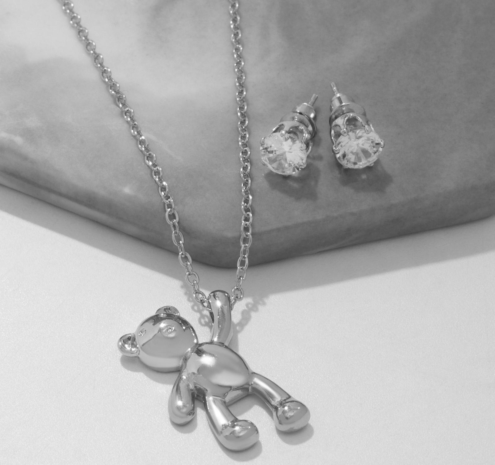 Гарнитур 2 предмета: серьги, кулон 